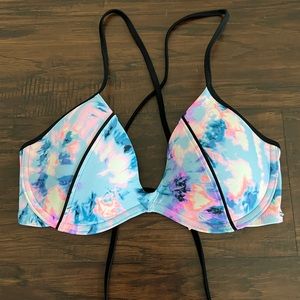 Like new Pink Victoria’s Secret tie dye underwire bikini top medium